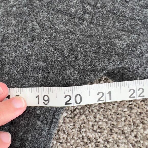 Perry Ellis Men's Ribbed V-Neck Sweater size large - Picture 4 of 5